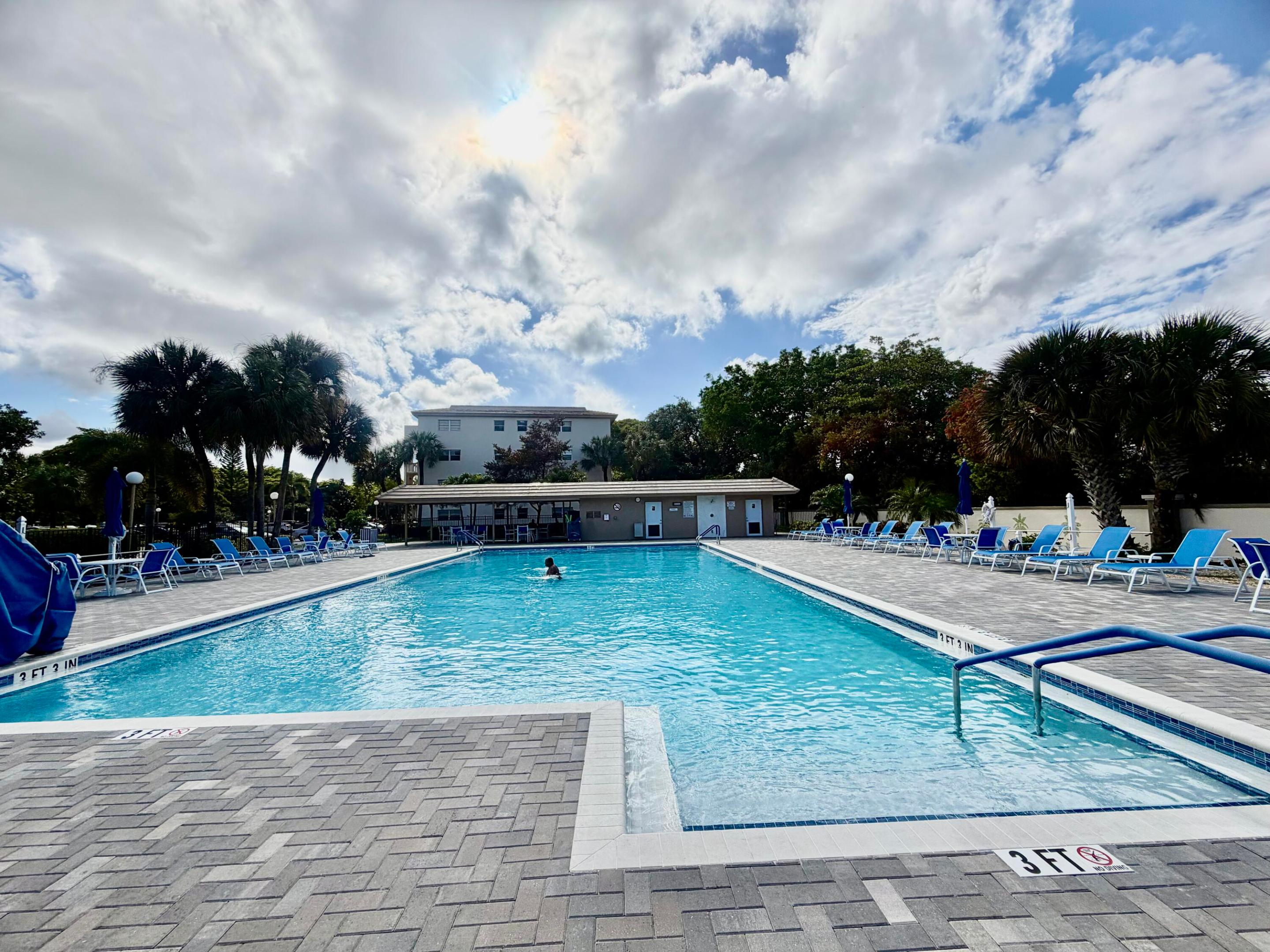 BERMUDA VILLAGE B CONDO - Residential