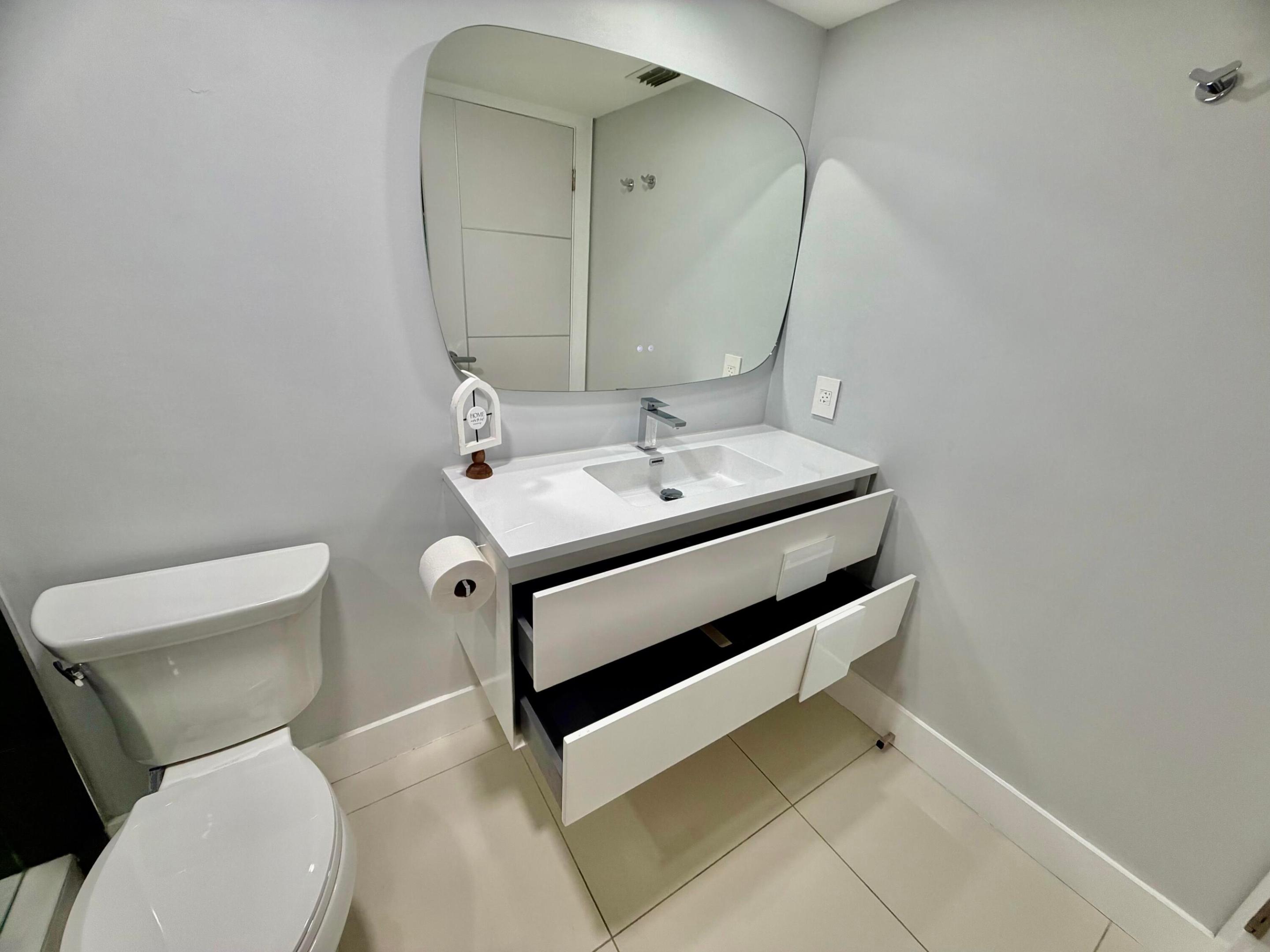 BERMUDA VILLAGE B CONDO - Residential