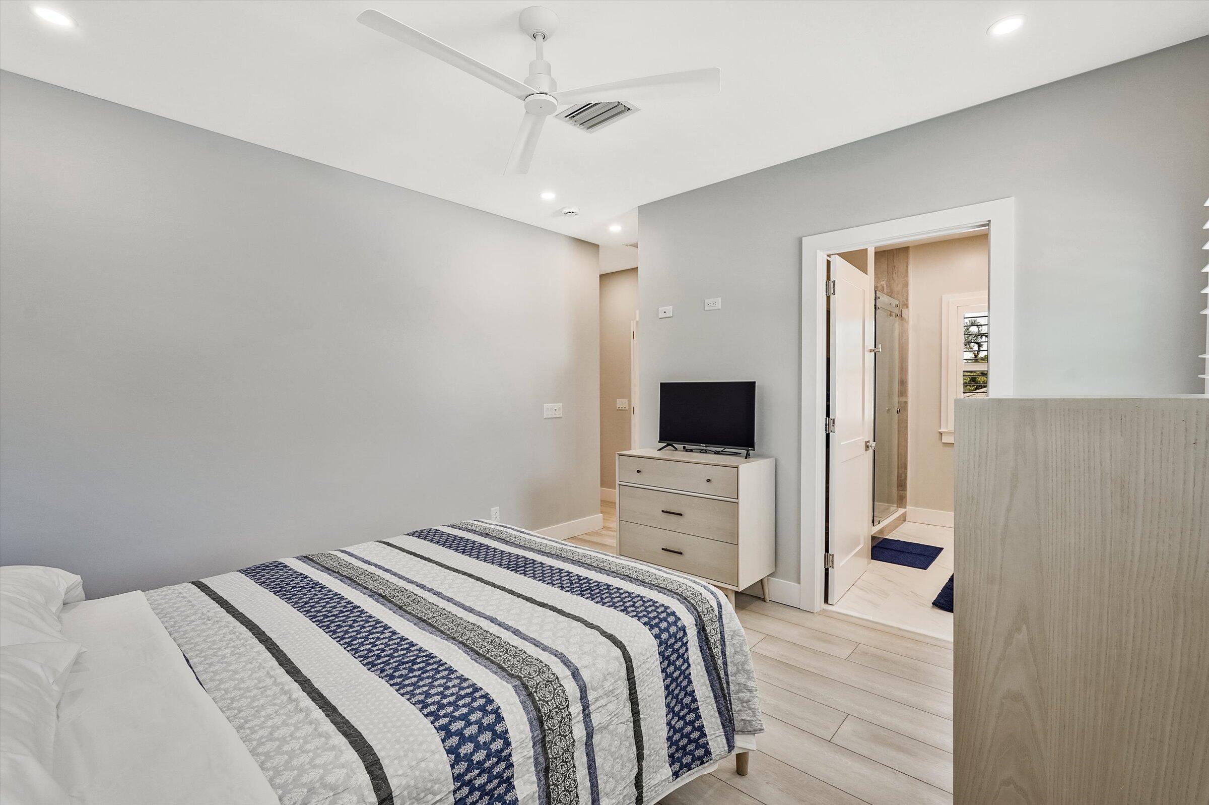 PINE GARDENS - Residential