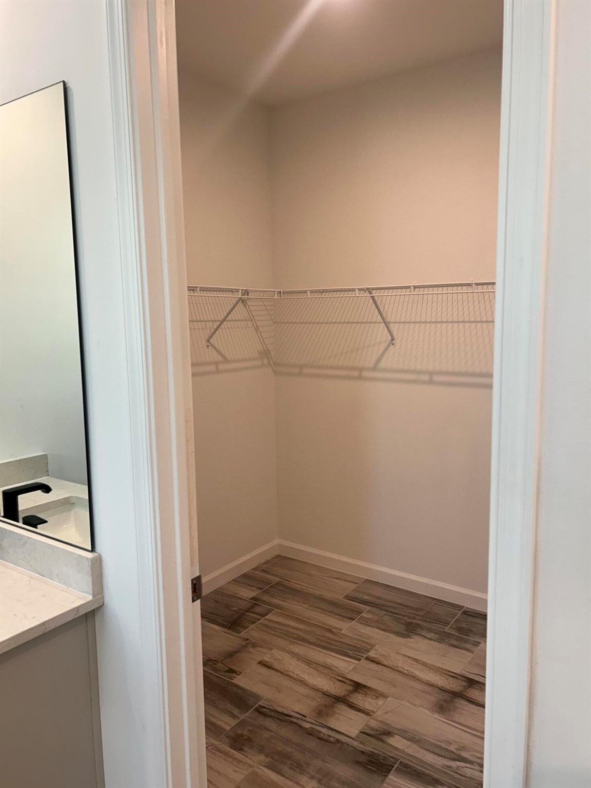 EMERY II - Residential Lease