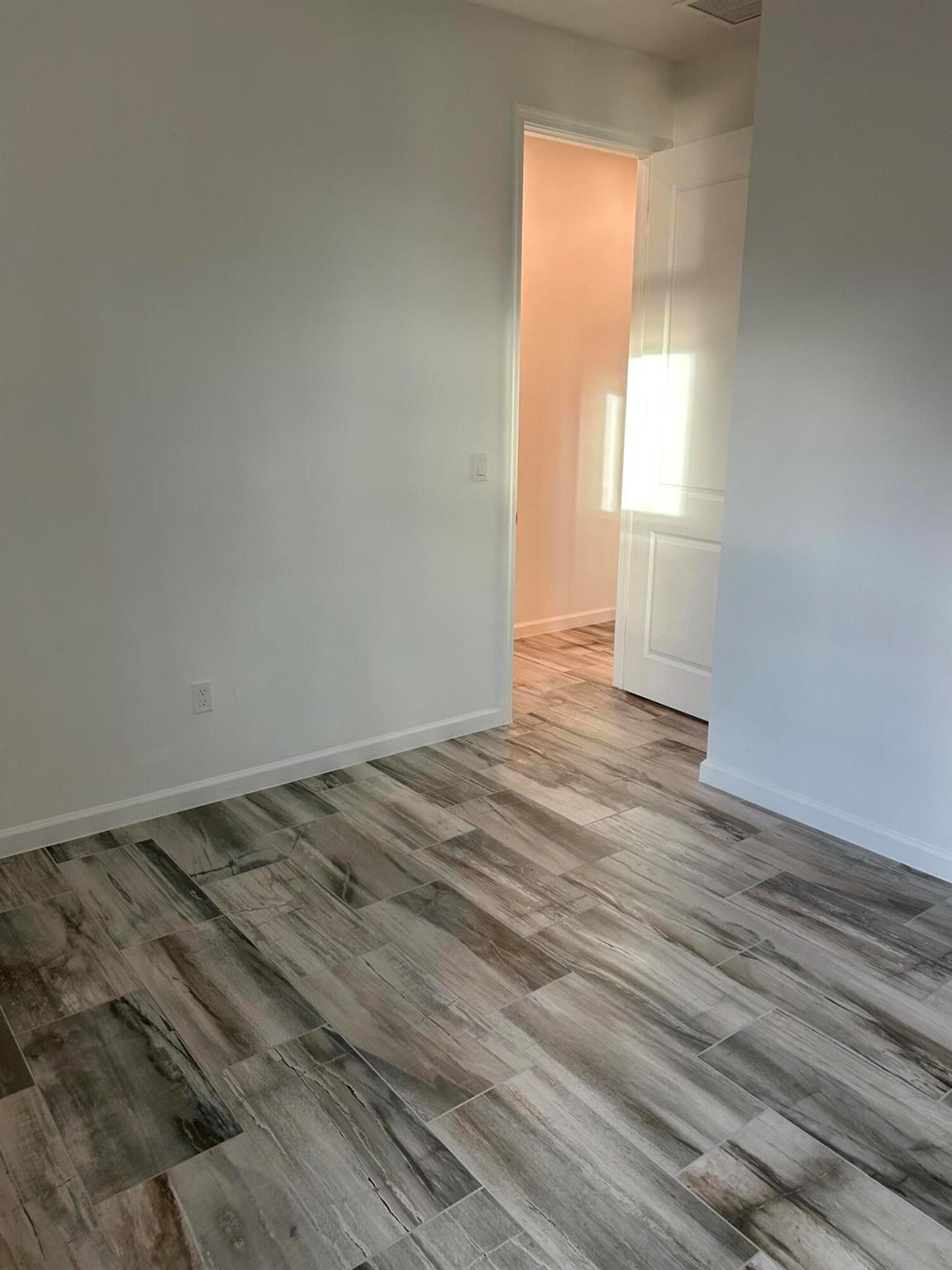 EMERY II - Residential Lease