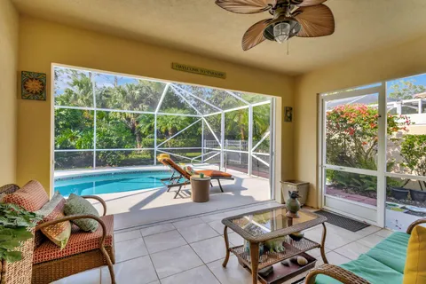 8522 SE Retreat Drive, Hobe Sound, FL MLS: R11074645