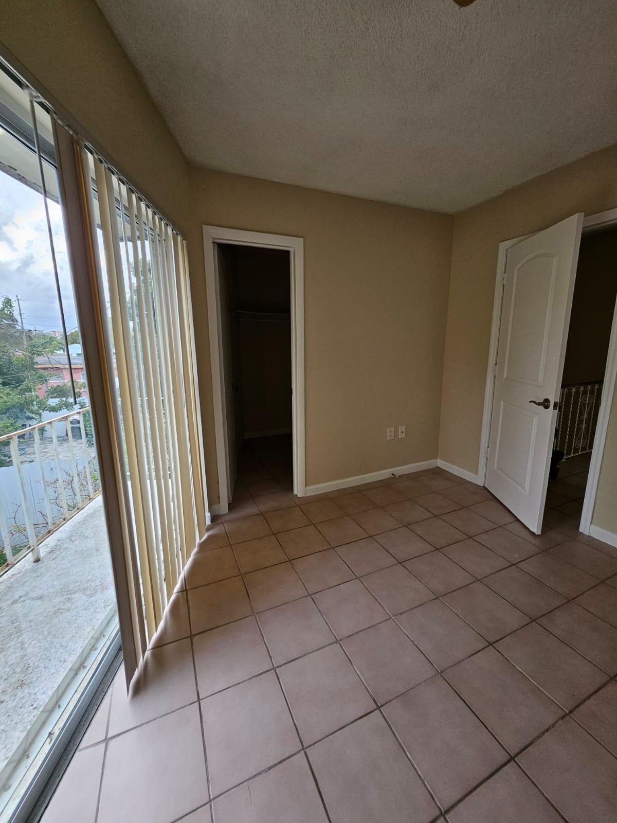 SHADY GROVE - Residential Lease