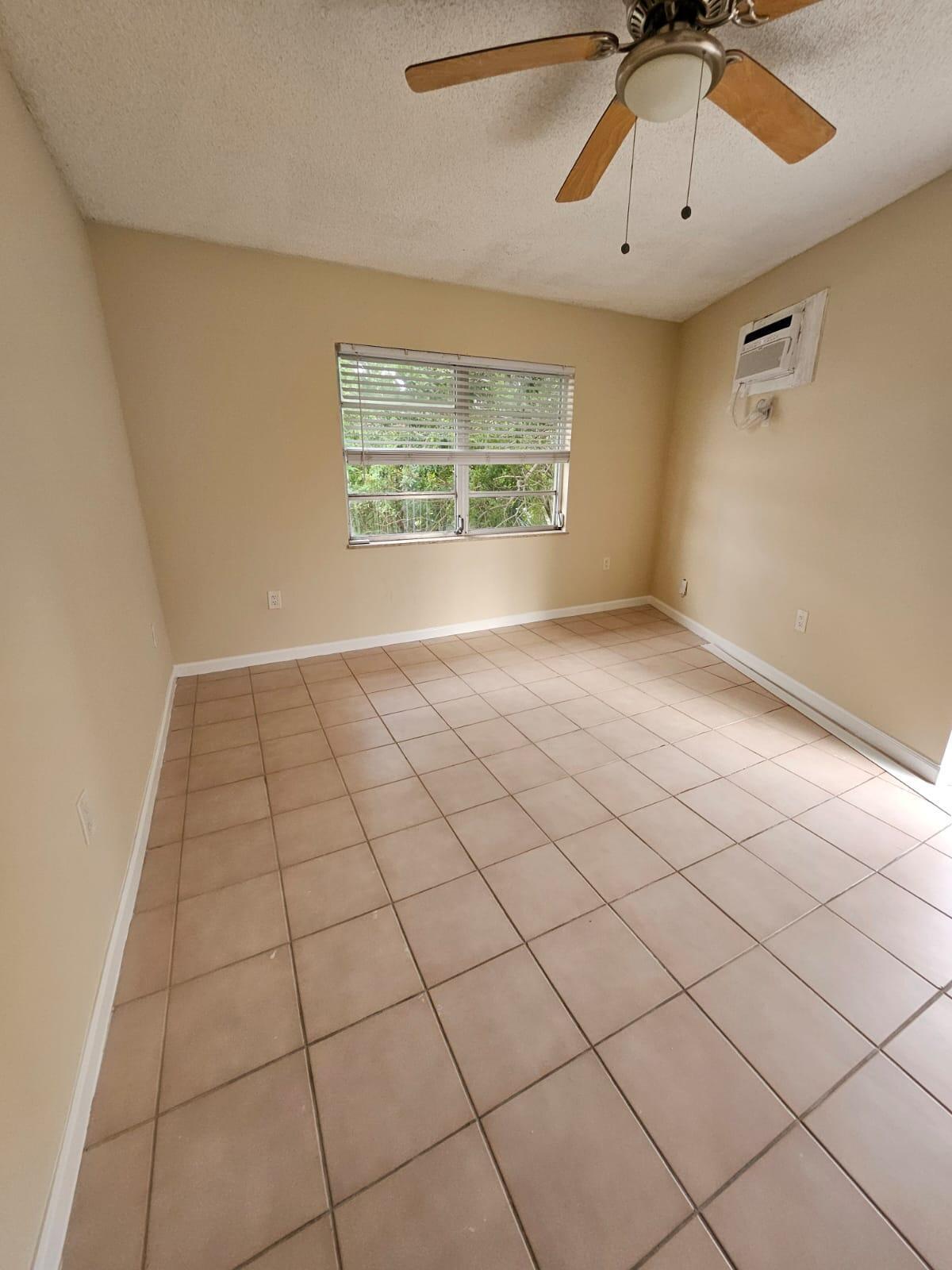 SHADY GROVE - Residential Lease