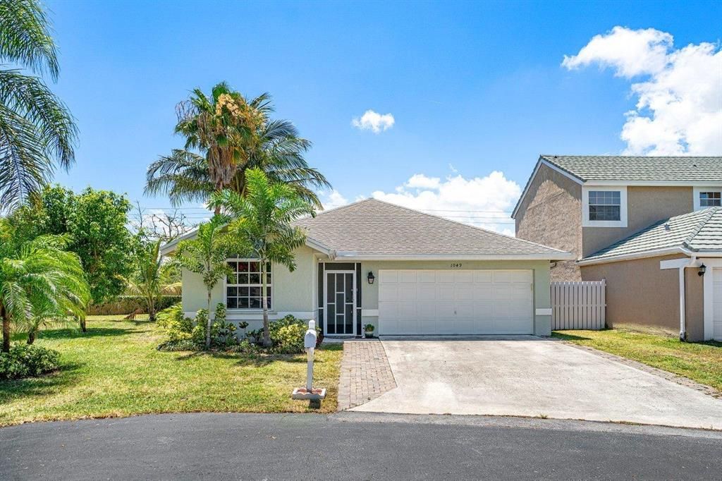 Photo of 1049 Fairfax Circle W, Boynton Beach, FL 33436 (MLS # R10720827)