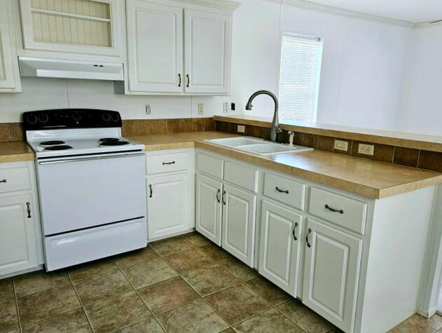 6 N Loafing Street E