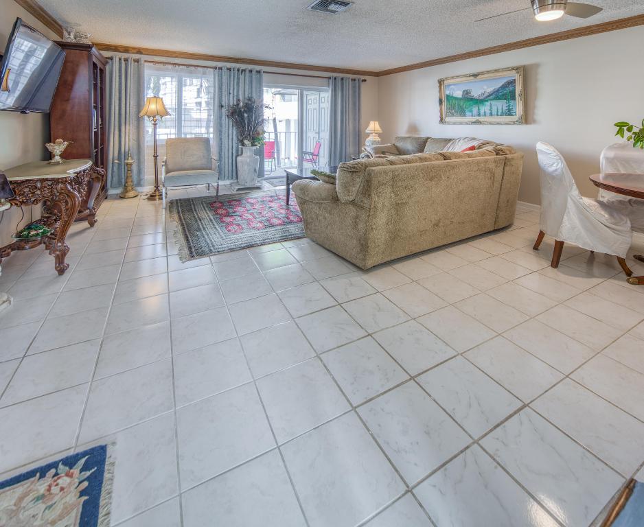 BARBICAN CONDO - Residential