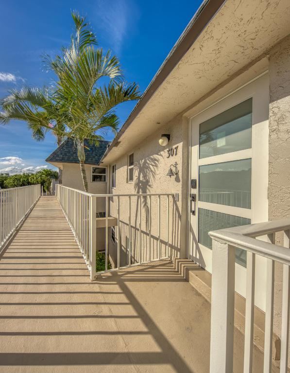 BARBICAN CONDO - Residential