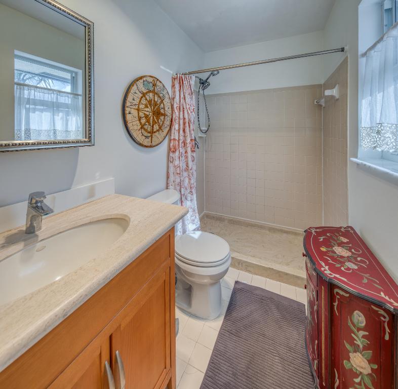 BARBICAN CONDO - Residential