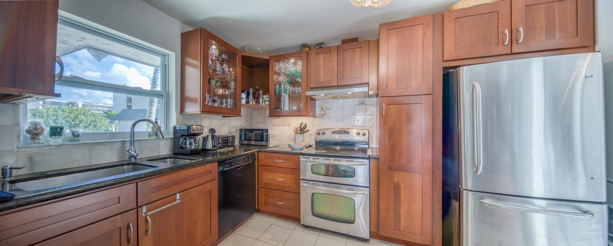 BARBICAN CONDO - Residential