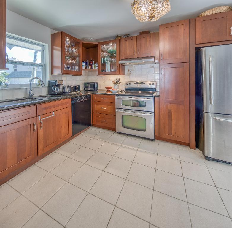 BARBICAN CONDO - Residential