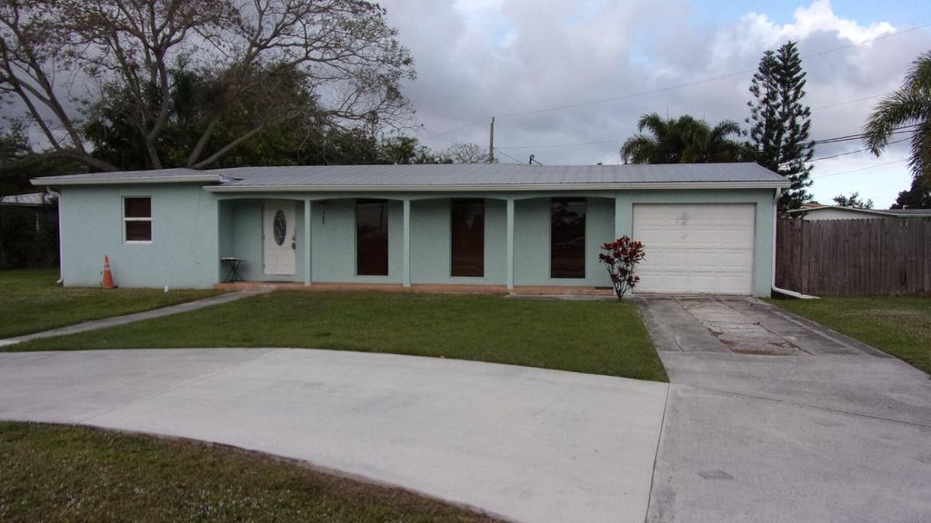 Photo of 195 SE Serenata Court, Port Saint Lucie, FL 34983 (MLS # R10947364)