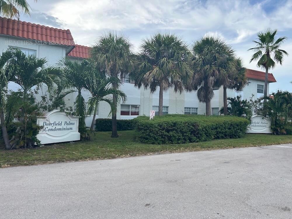 Photo of 401 SW 13TH Place #721, Deerfield Beach, FL 33441 (MLS # B26069657)