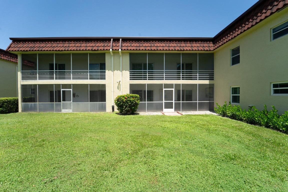 VILLAS ON THE GREEN CONDO - Residential Lease