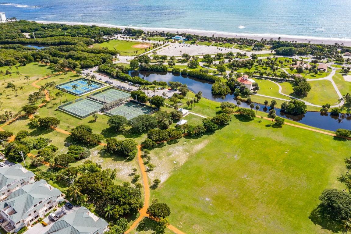 VILLAS ON THE GREEN CONDO - Residential Lease