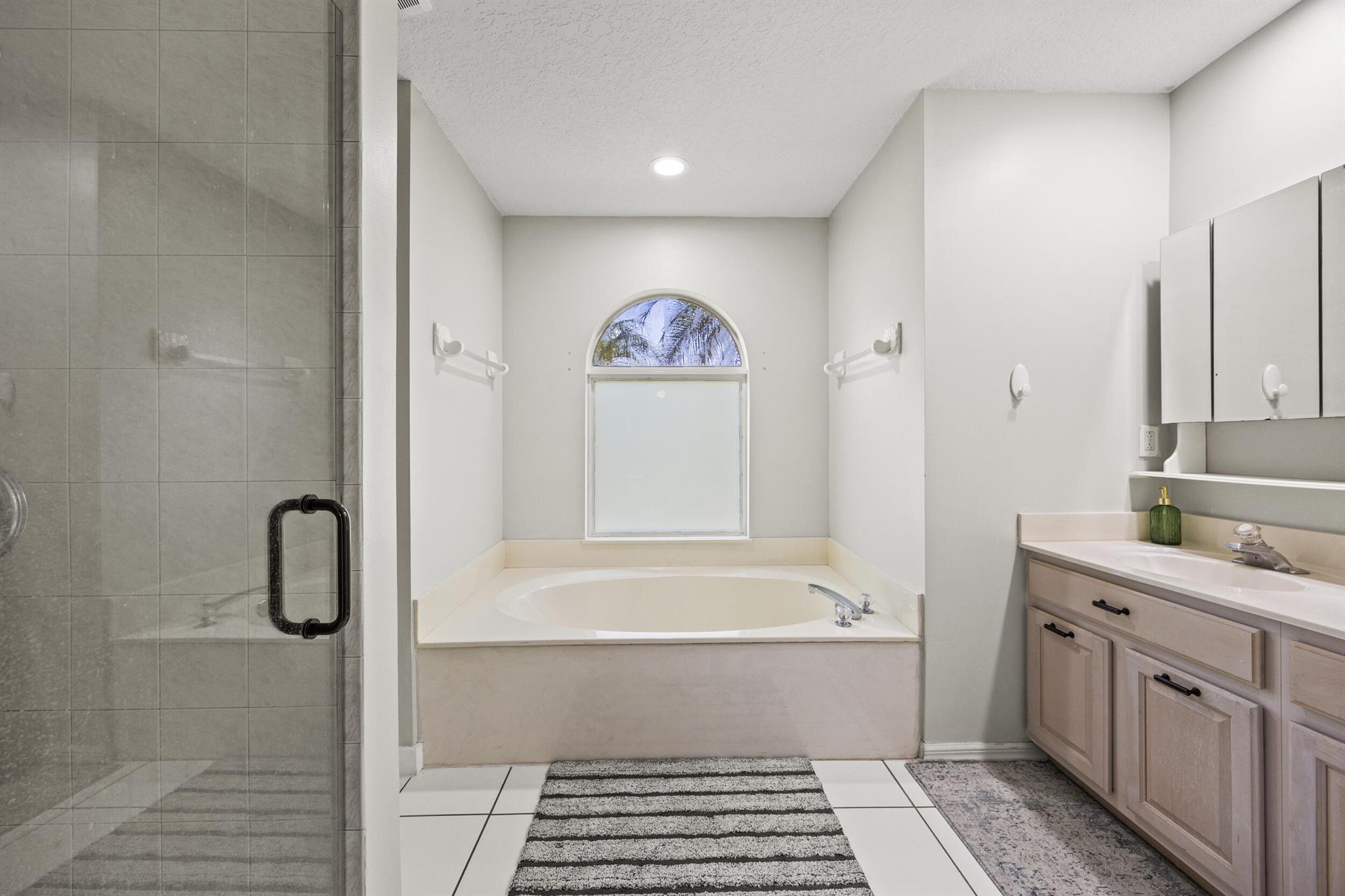 24-42-40~ S 243.6 FT OF N - Residential