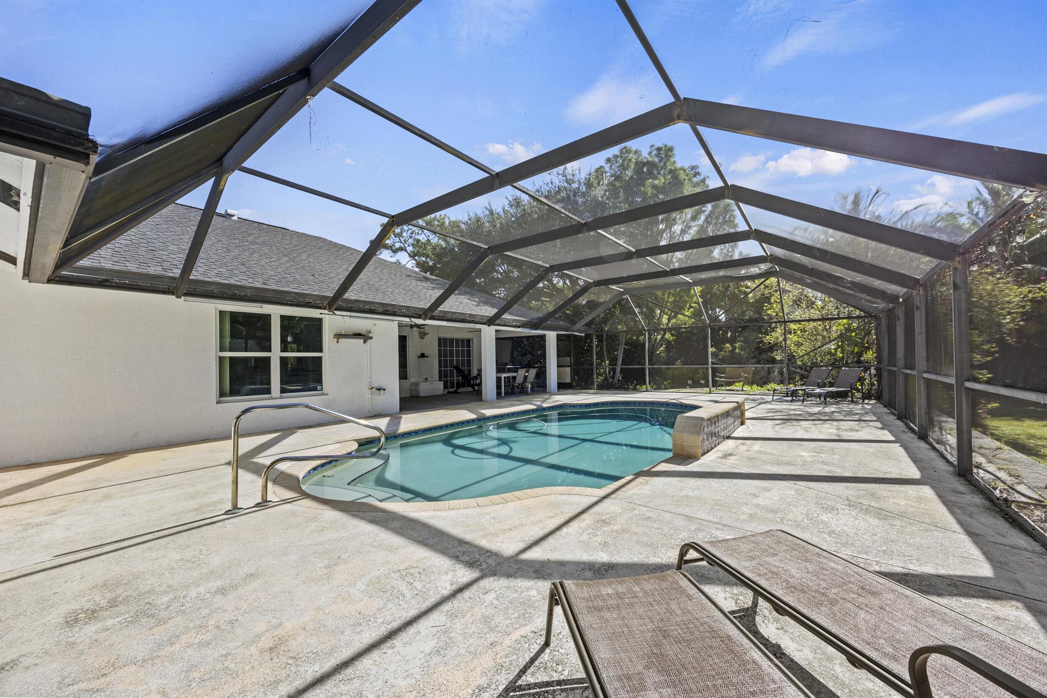 24-42-40~ S 243.6 FT OF N - Residential