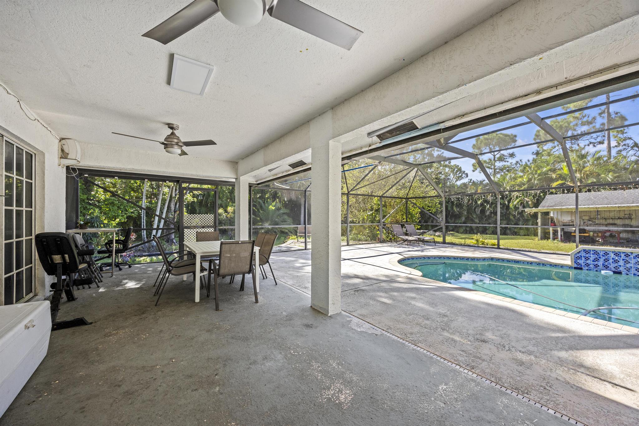 24-42-40~ S 243.6 FT OF N - Residential