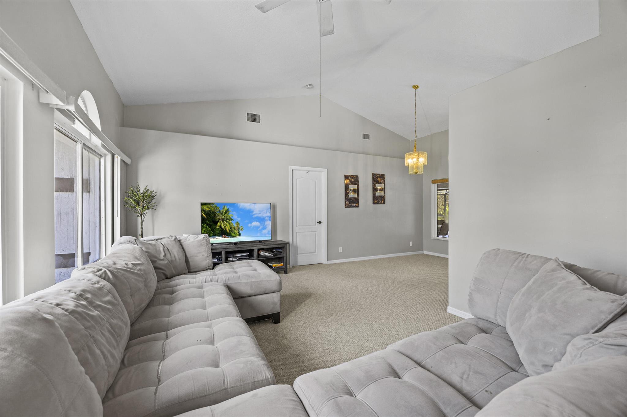 24-42-40~ S 243.6 FT OF N - Residential