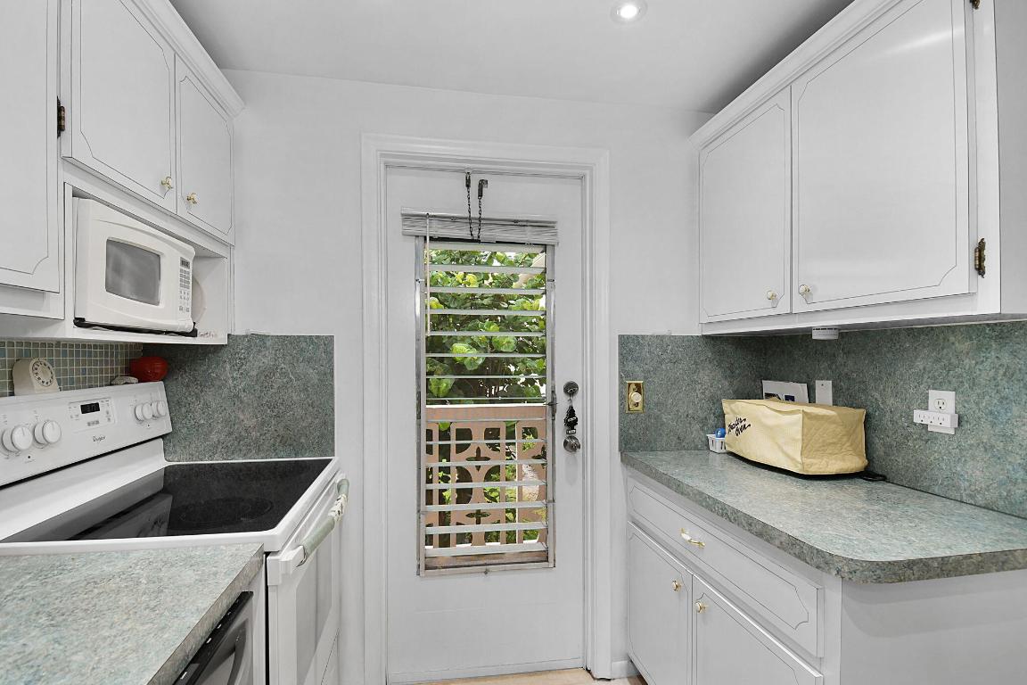 400 NE 20th Street A207