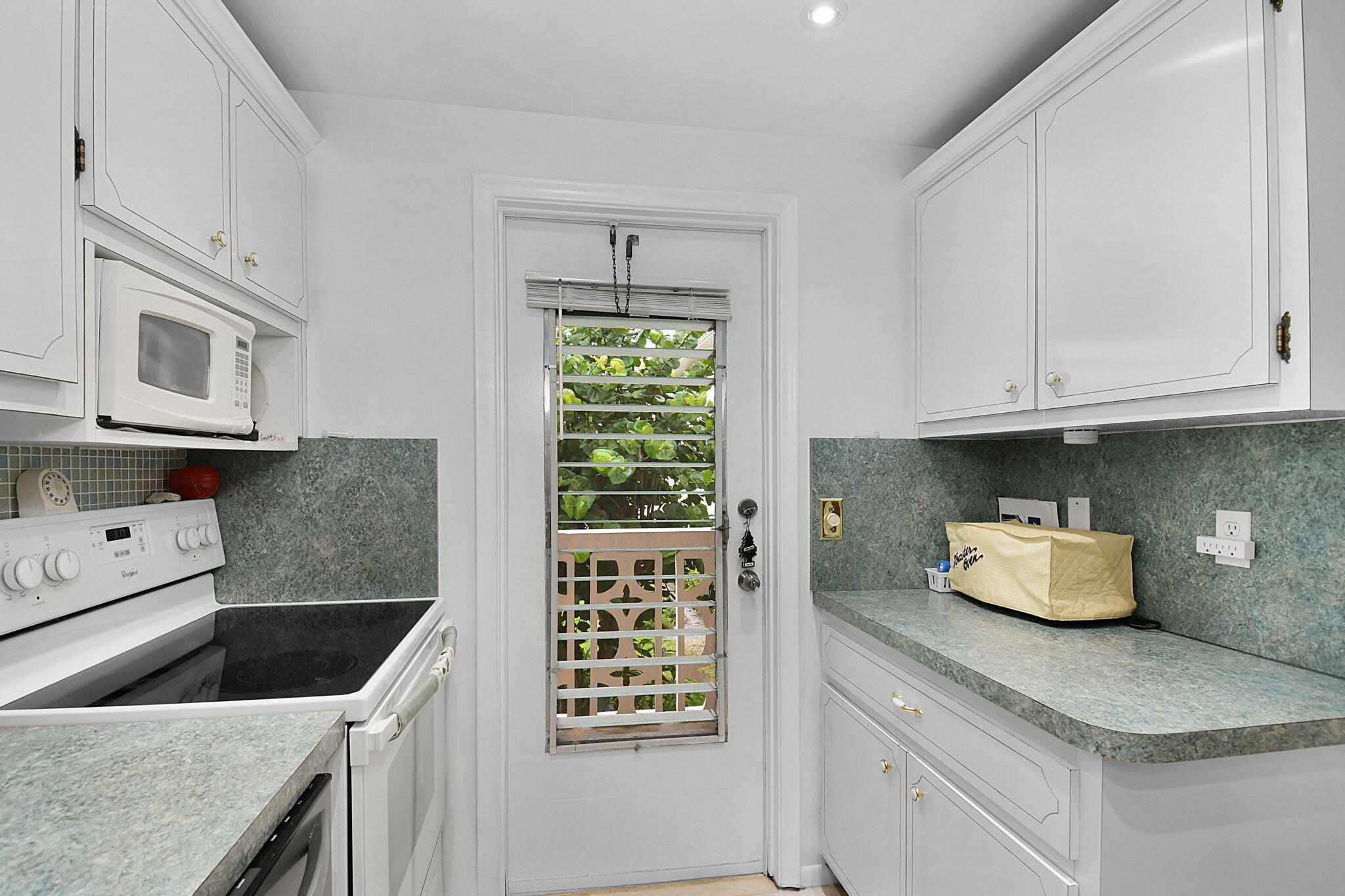 400 NE 20th Street A207