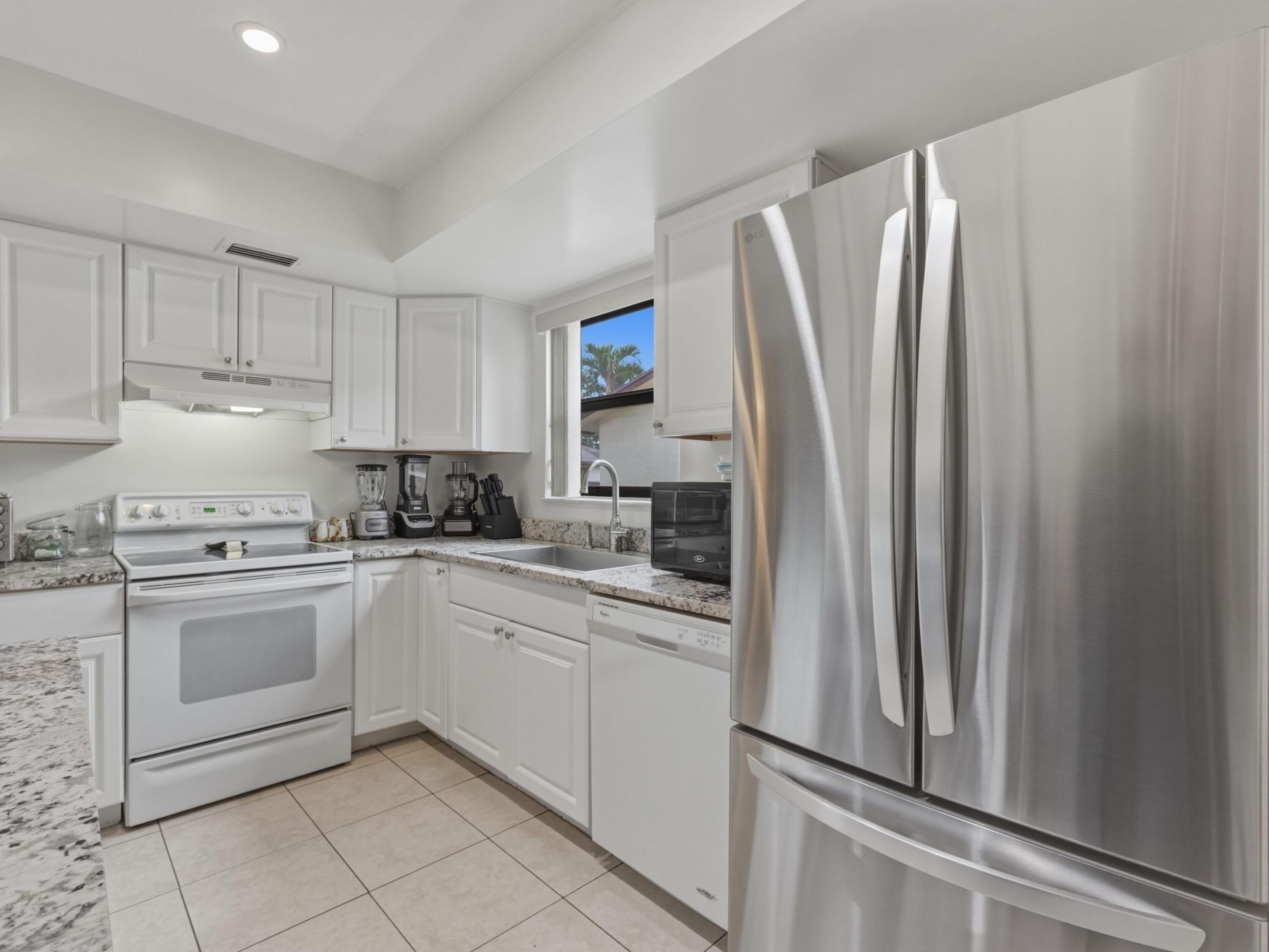 BUTTONWOOD 2 - Residential