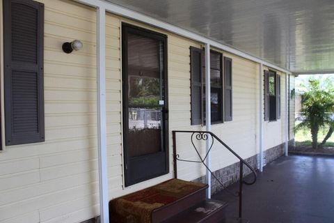 A home in Okeechobee