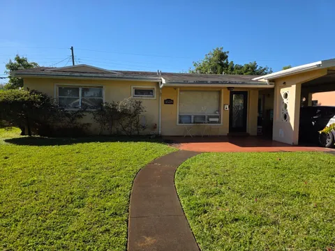 3528 NW 34th St, Lauderdale Lakes, FL MLS: F10490725