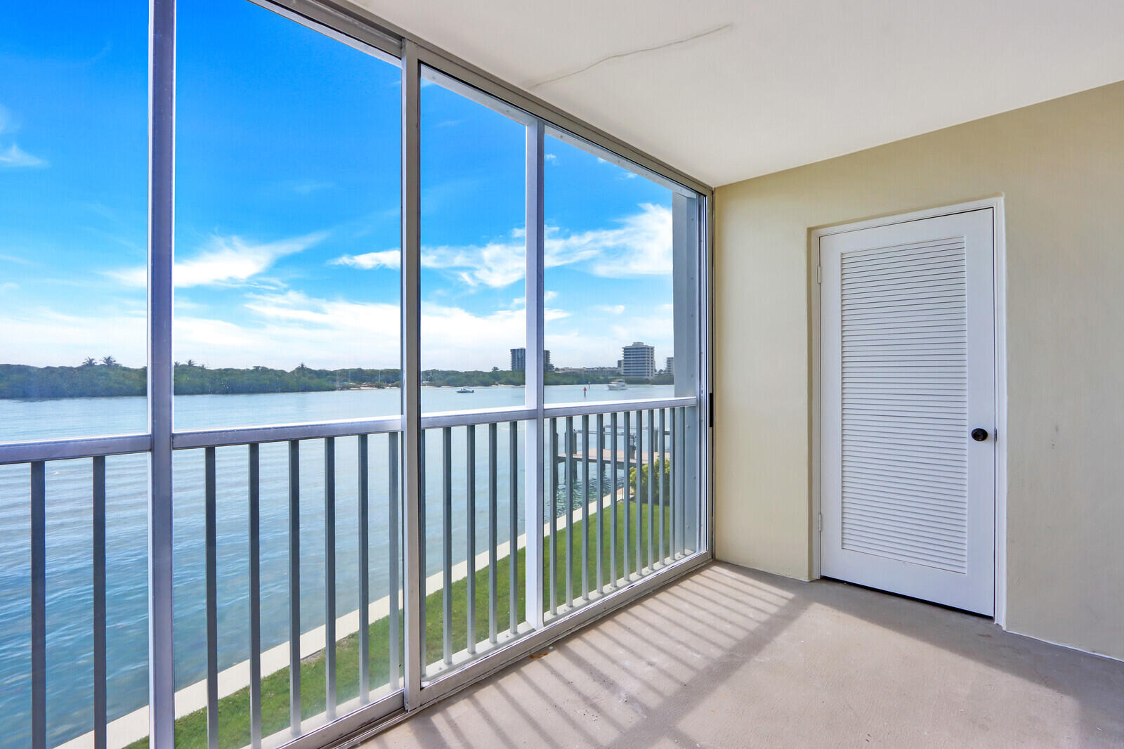 WATERWAY BEACH CONDOS - Residential