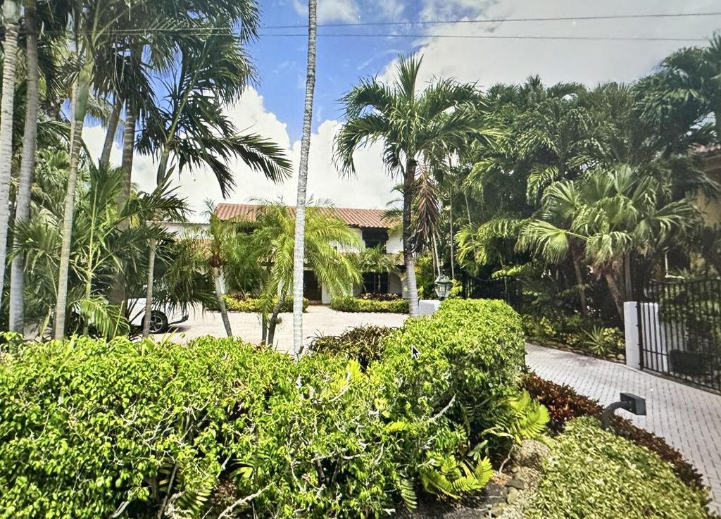 Photo of 3099 Spanish River Road, Boca Raton, FL 33432 (MLS # R11159140)