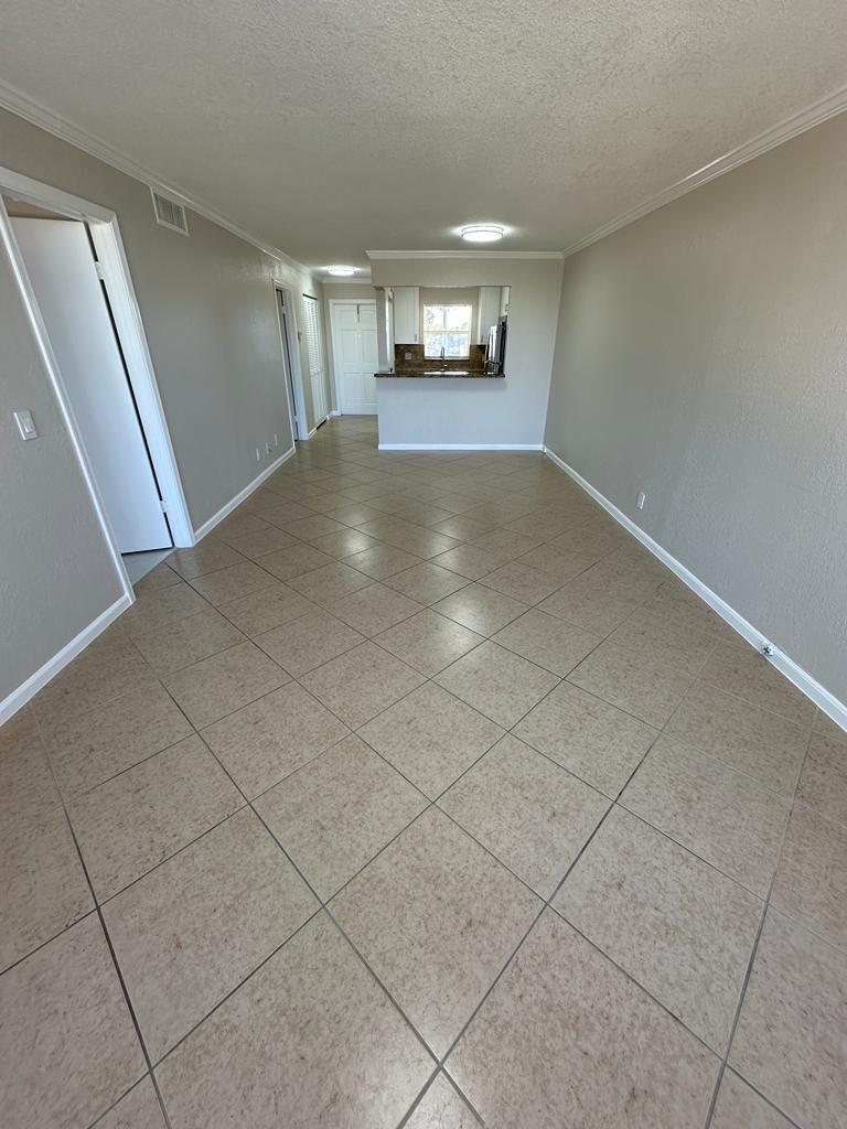 SANDALFOOT BLVD APTS COND - Residential Lease