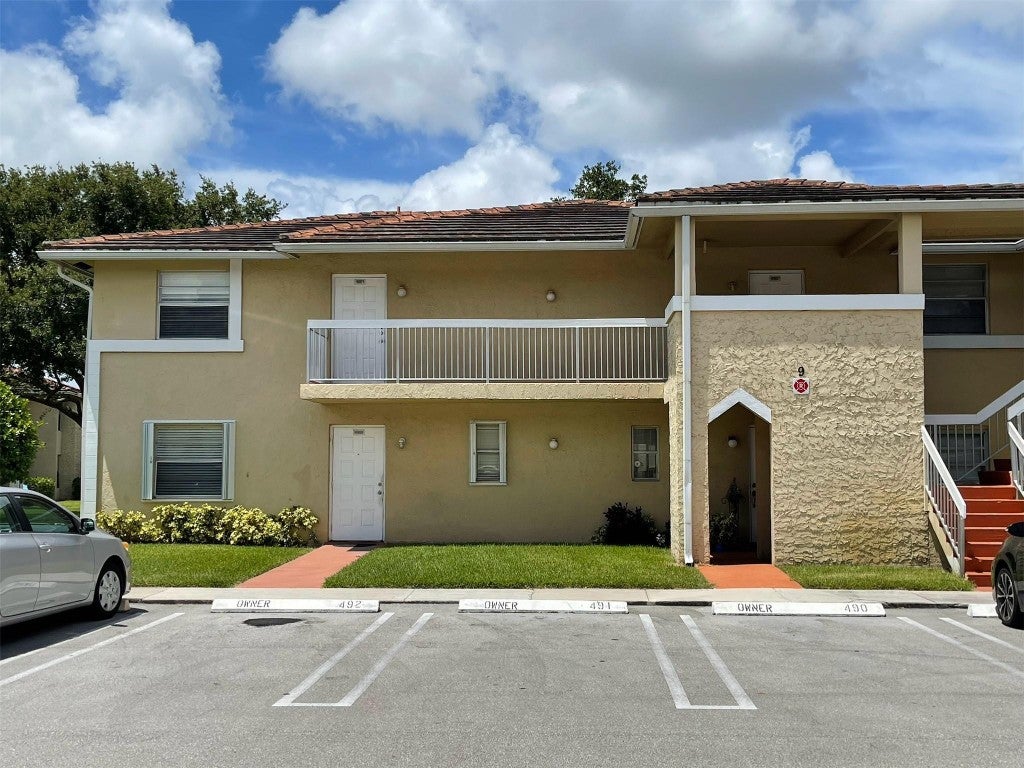Photo of 9971 Twin Lakes Drive #9-G, Coral Springs, FL 33071 (MLS # F10534311)