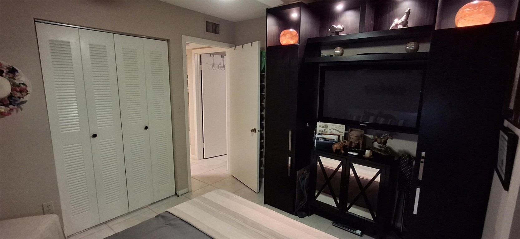 ASHMONT KINGS POINT - Residential