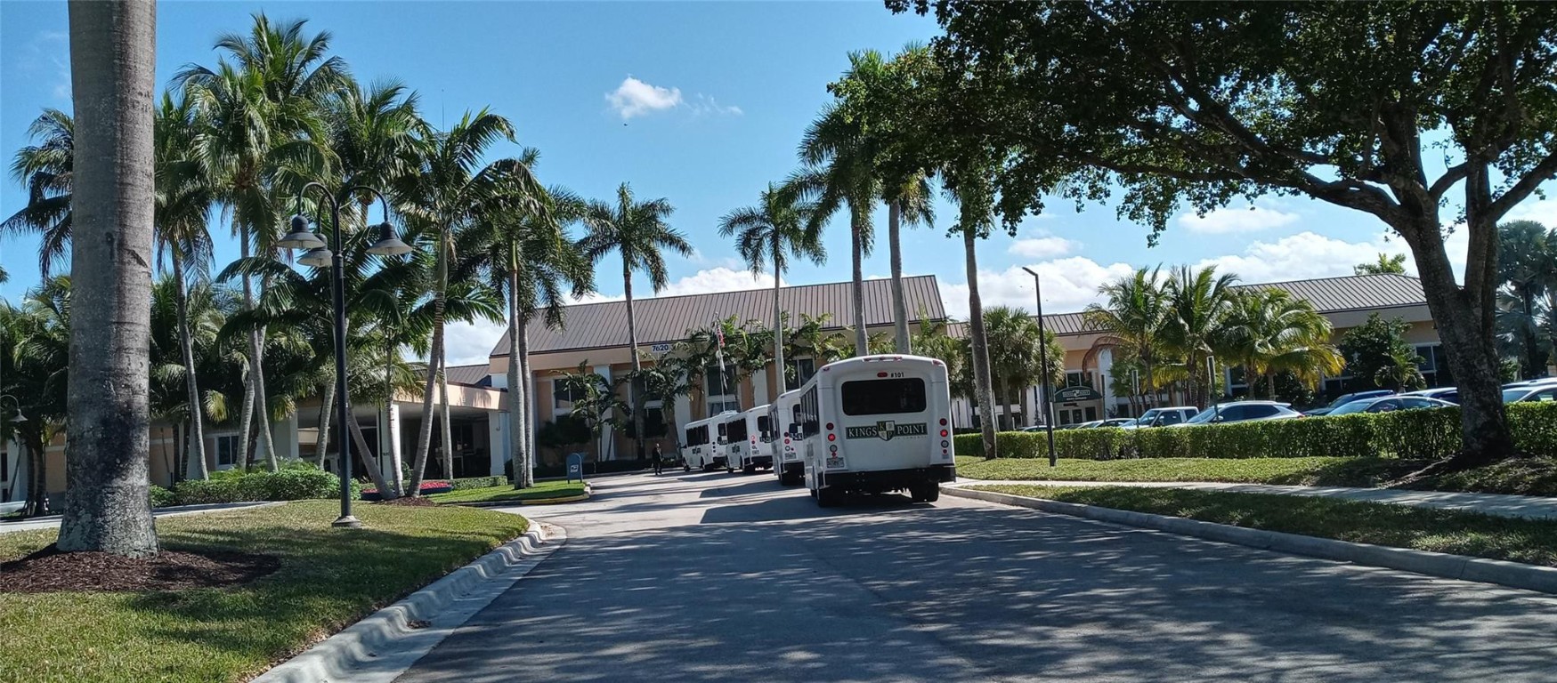 ASHMONT KINGS POINT - Residential