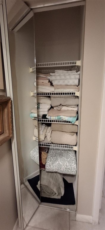 ASHMONT KINGS POINT - Residential