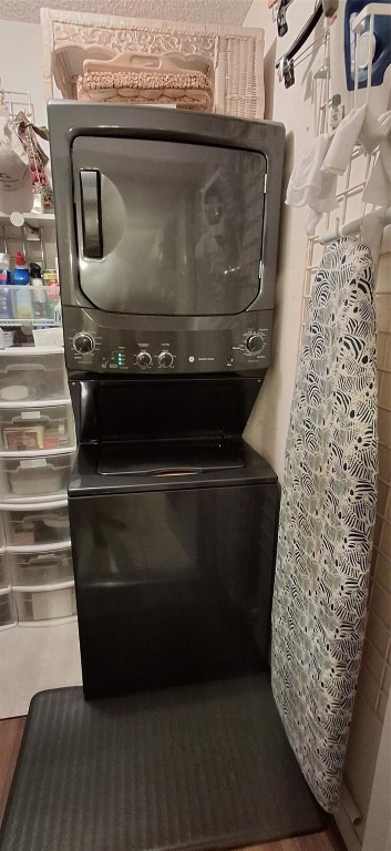 ASHMONT KINGS POINT - Residential