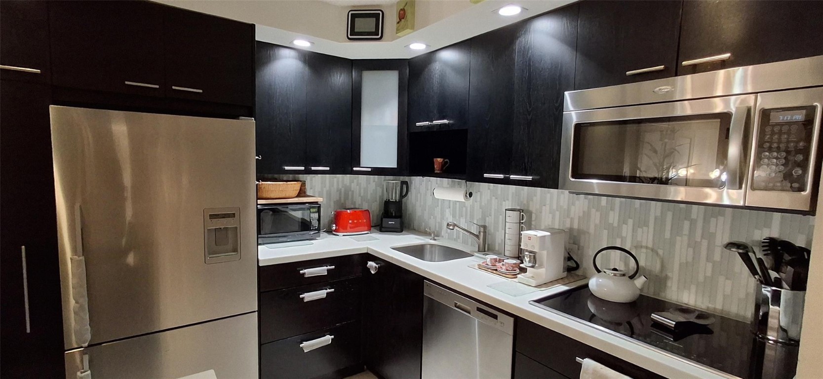 ASHMONT KINGS POINT - Residential