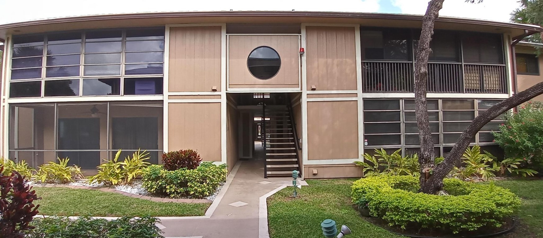 ASHMONT KINGS POINT - Residential