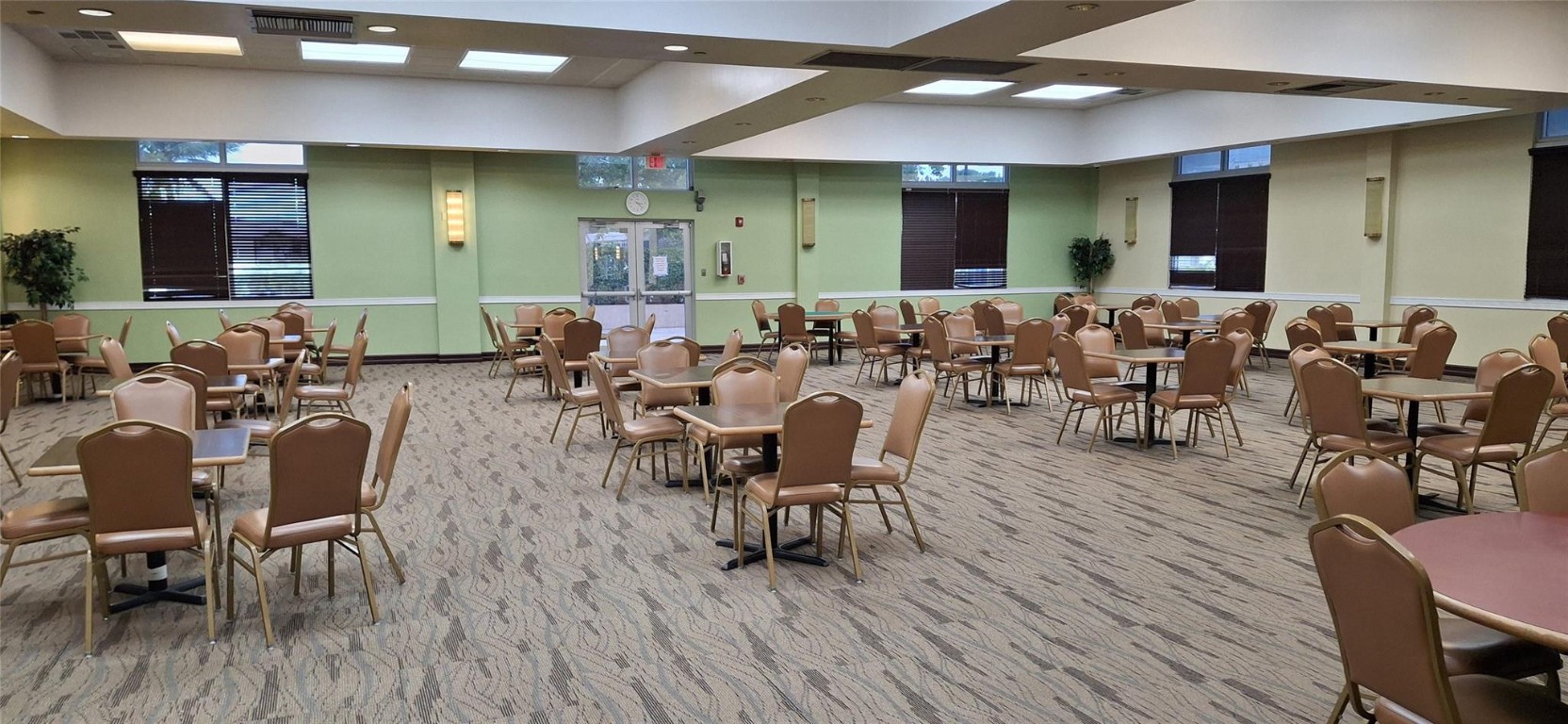 ASHMONT KINGS POINT - Residential