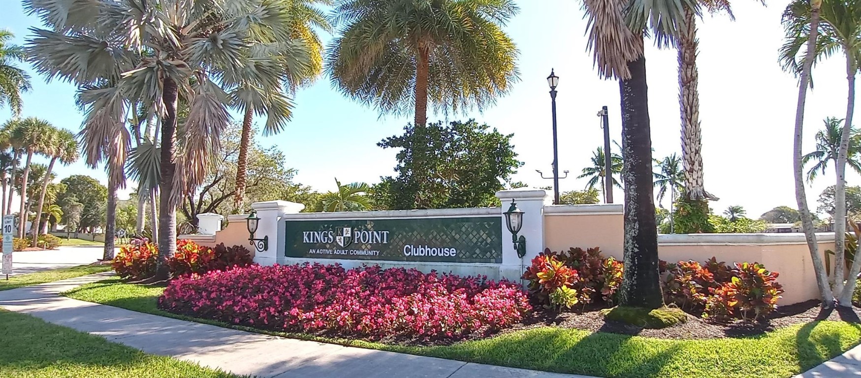 ASHMONT KINGS POINT - Residential