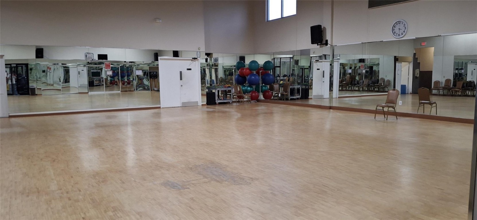 ASHMONT KINGS POINT - Residential