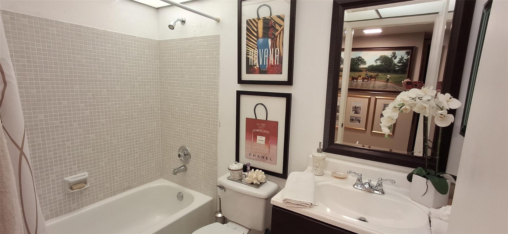 ASHMONT KINGS POINT - Residential