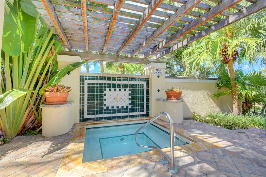 MILANO CONDO - Residential