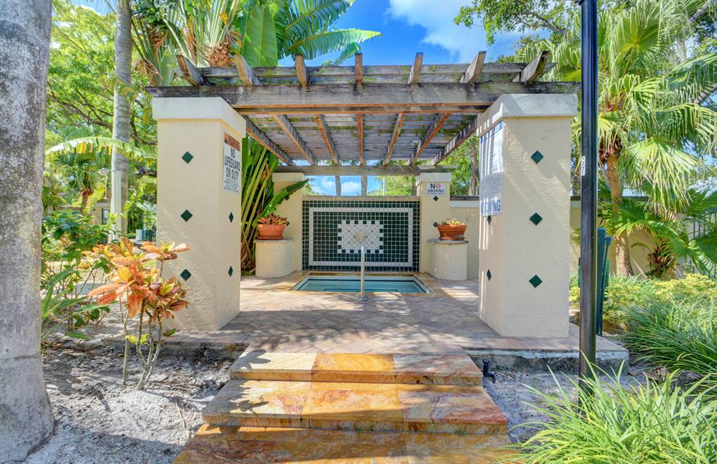 MILANO CONDO - Residential