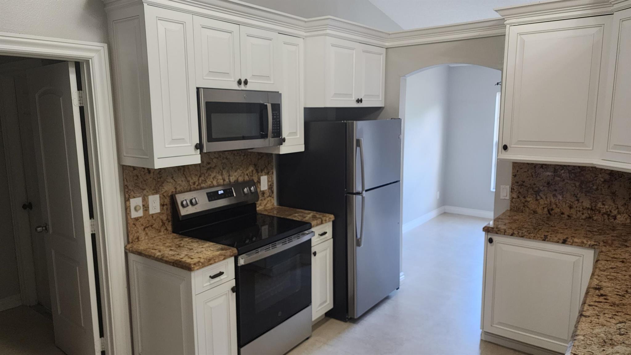 PORT ST LUCIE SECTION 33 - Residential Lease