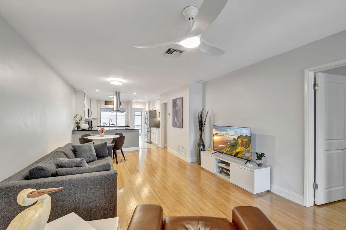 WEDGEWOOD ARMS CONDO - Residential