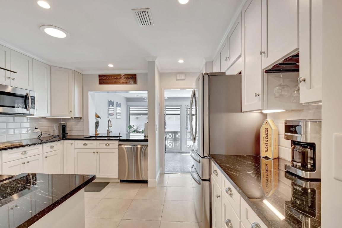 WEDGEWOOD ARMS CONDO - Residential