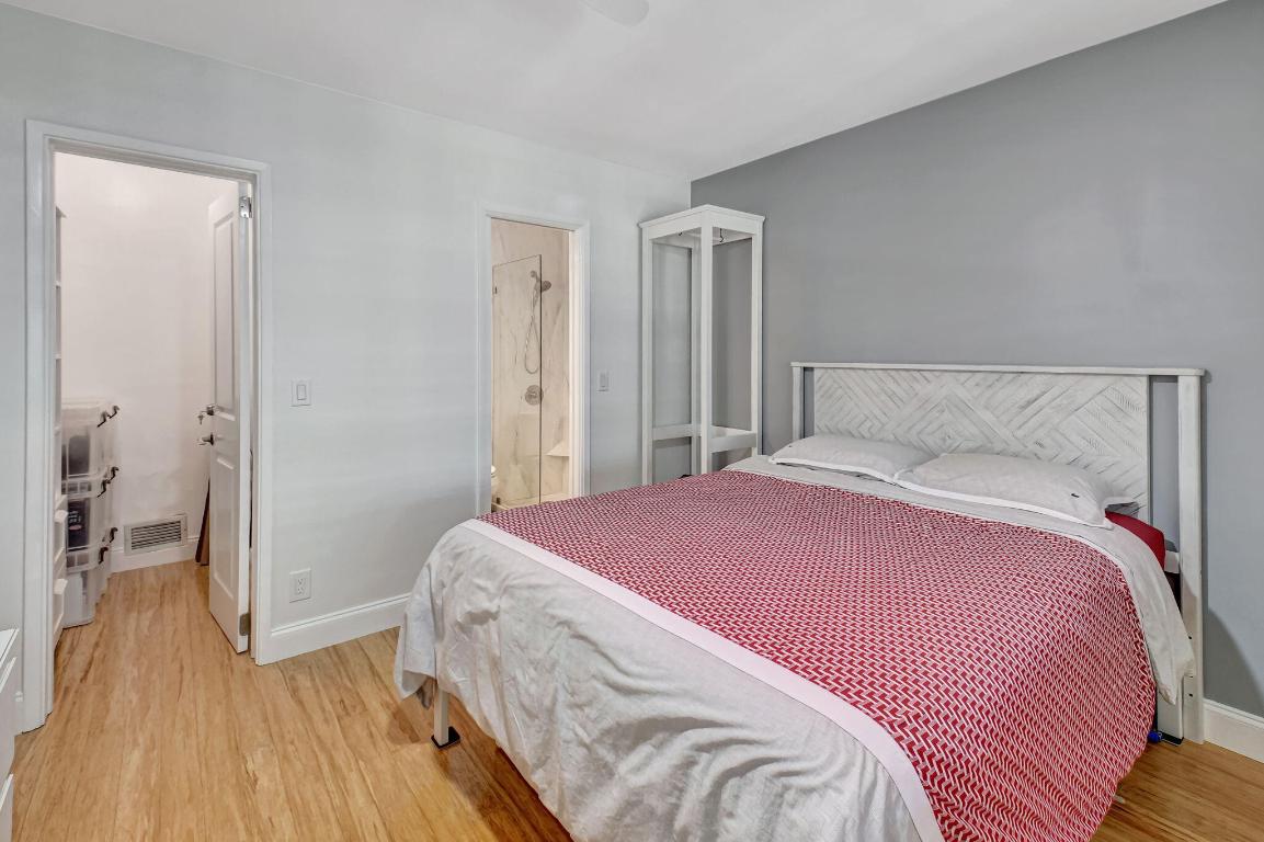 WEDGEWOOD ARMS CONDO - Residential