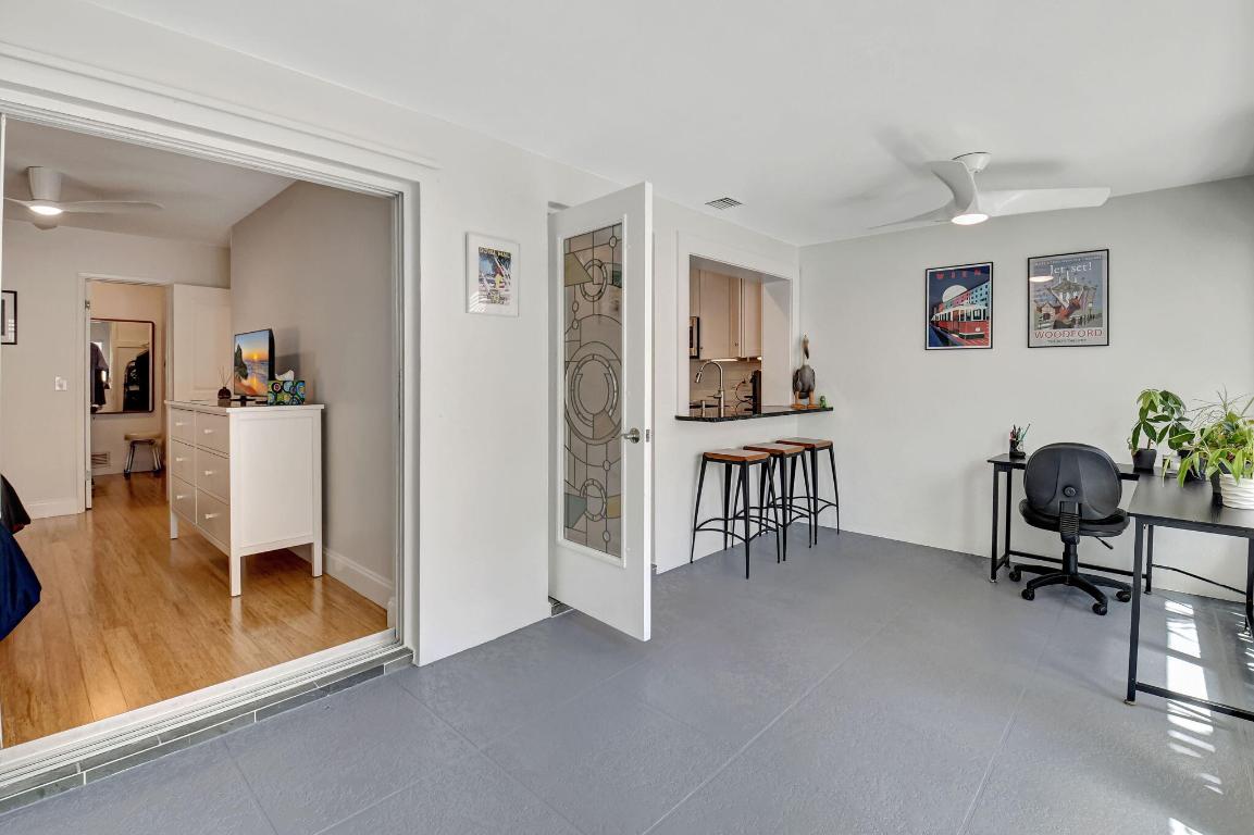 WEDGEWOOD ARMS CONDO - Residential