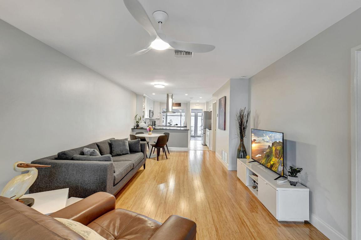 WEDGEWOOD ARMS CONDO - Residential